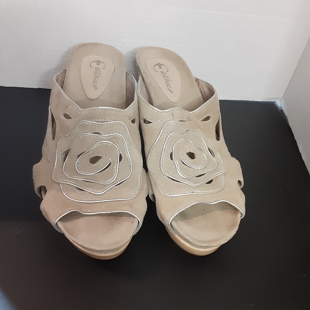 Earthies Sandals Women's 9B Beige Suede Leather Tropez Wood Block Slip On 2285